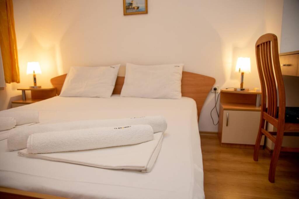 Convenient 1-Bedroom Flat Next To Harmanite Beach Sozopol Exterior photo