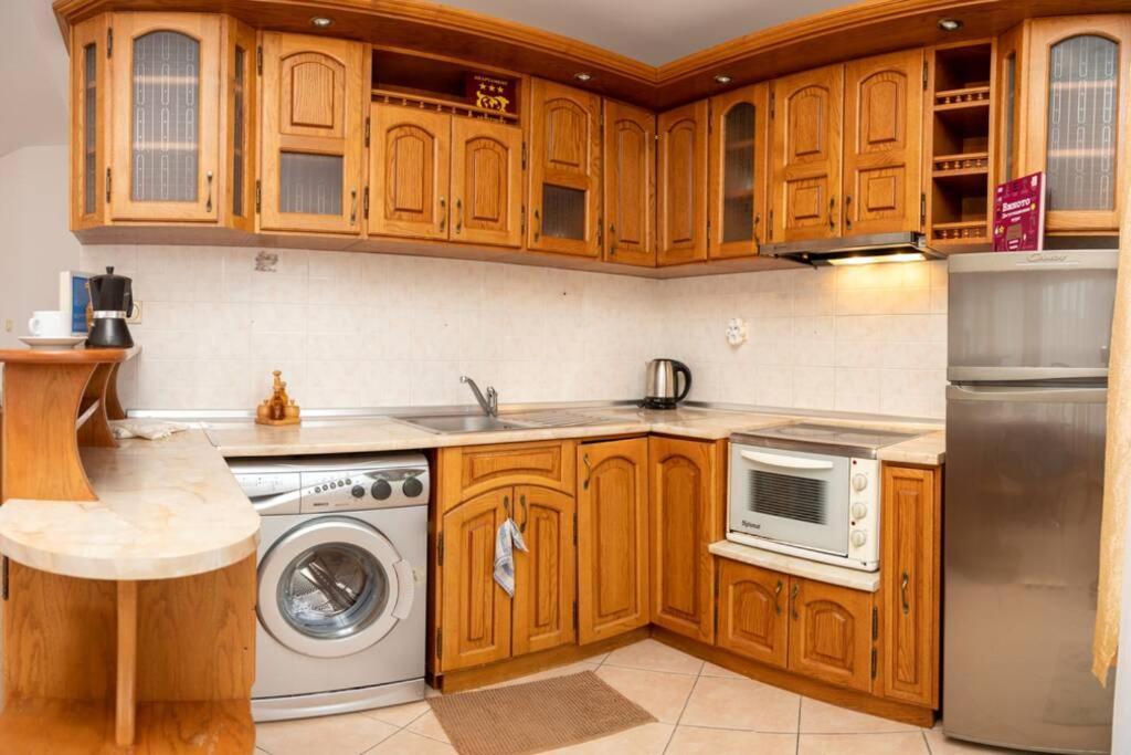 Convenient 1-Bedroom Flat Next To Harmanite Beach Sozopol Exterior photo